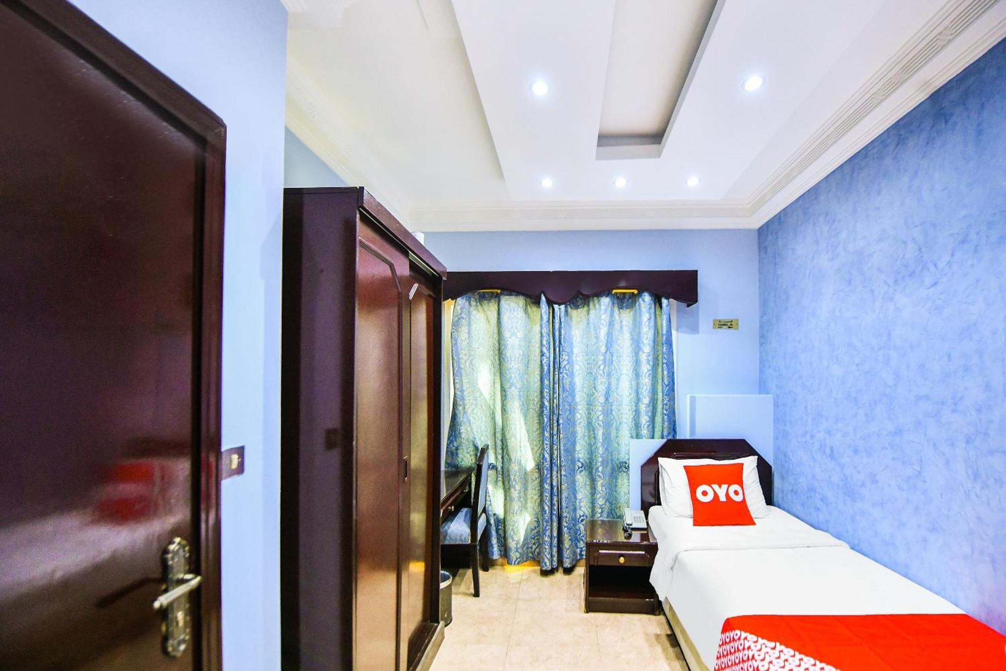 Oyo 137 Marina Hotel Muscat Exterior photo