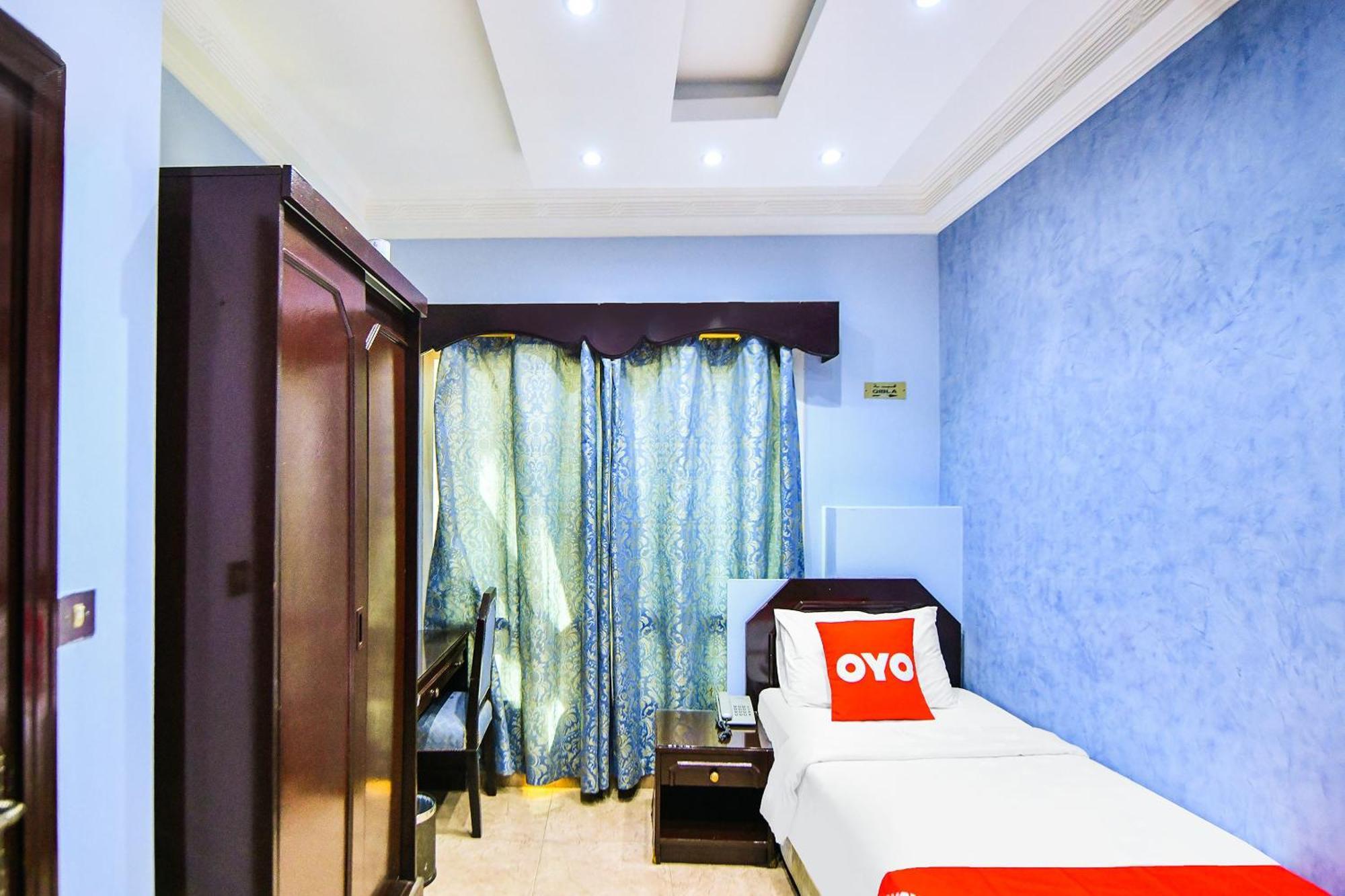 Oyo 137 Marina Hotel Muscat Exterior photo