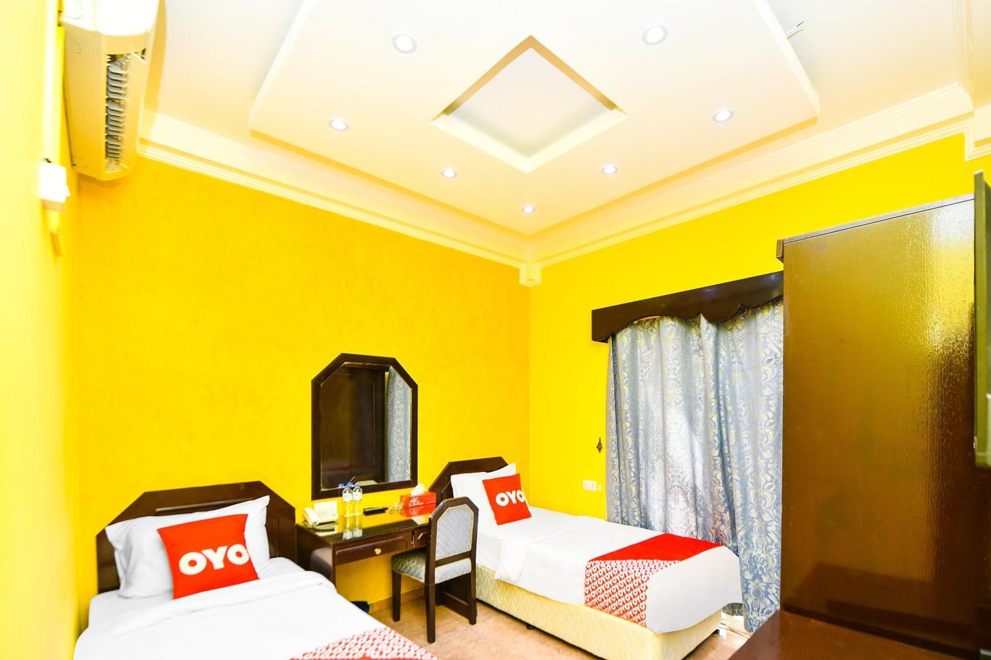 Oyo 137 Marina Hotel Muscat Exterior photo